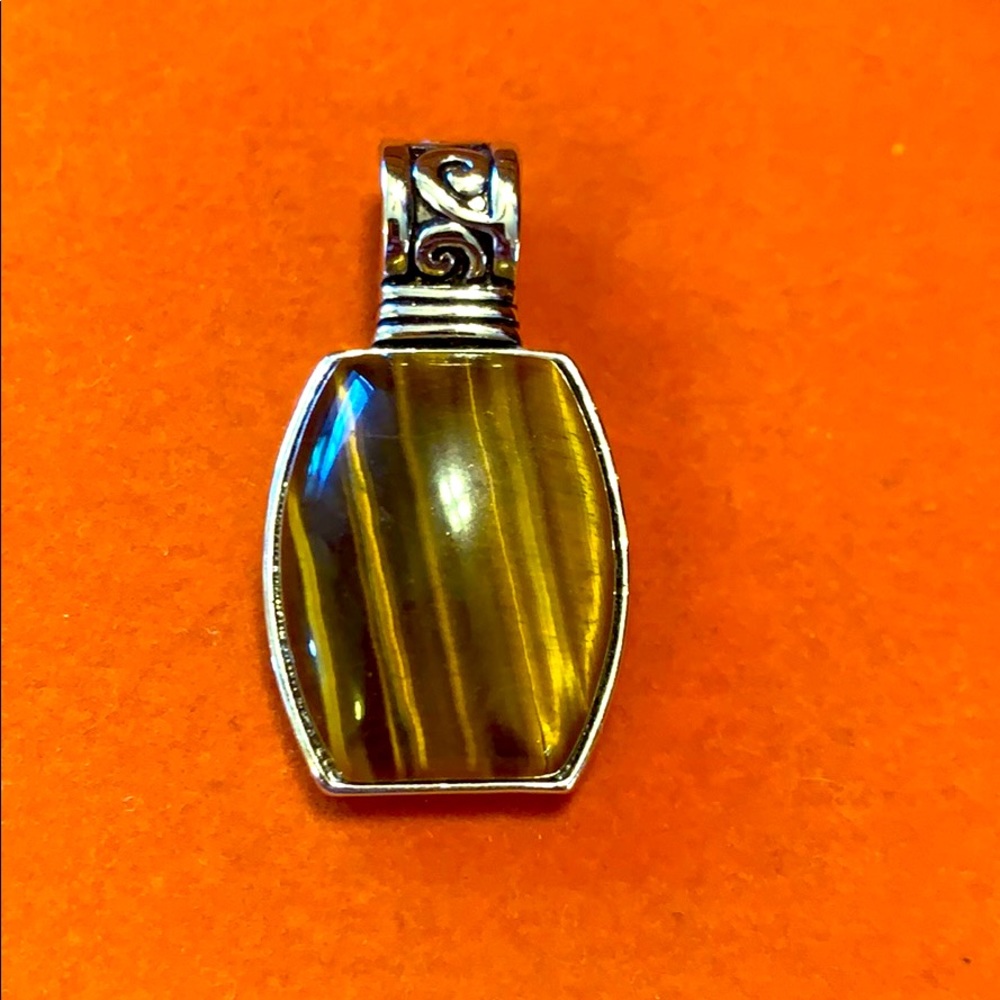 Lia Sophia Tigers Eye Pendant